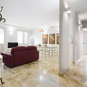 Primopiano - Rg12 Apartamento